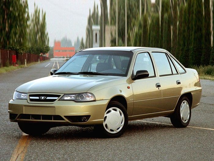 Обзор лучших моделей автомобилей до 100 000 рублей